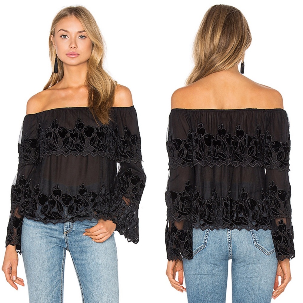 ENDLESS ROSE Off the Shoulder Top